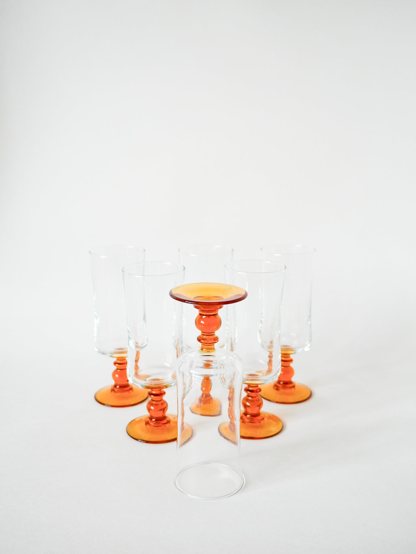 Lot de 6 flûtes à champagne à pieds ambrés vintage, 1970