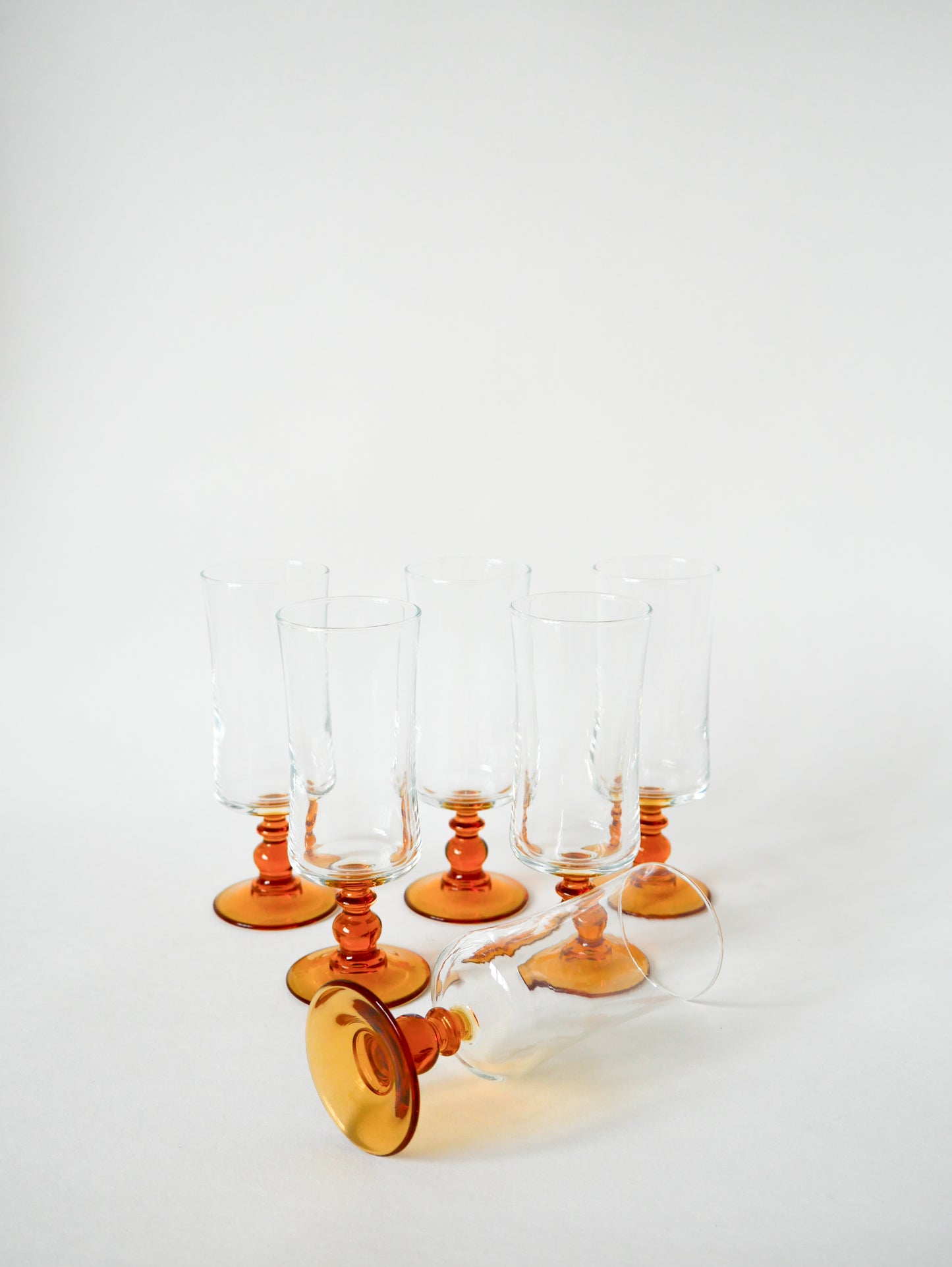 Lot de 6 flûtes à champagne à pieds ambrés vintage, 1970