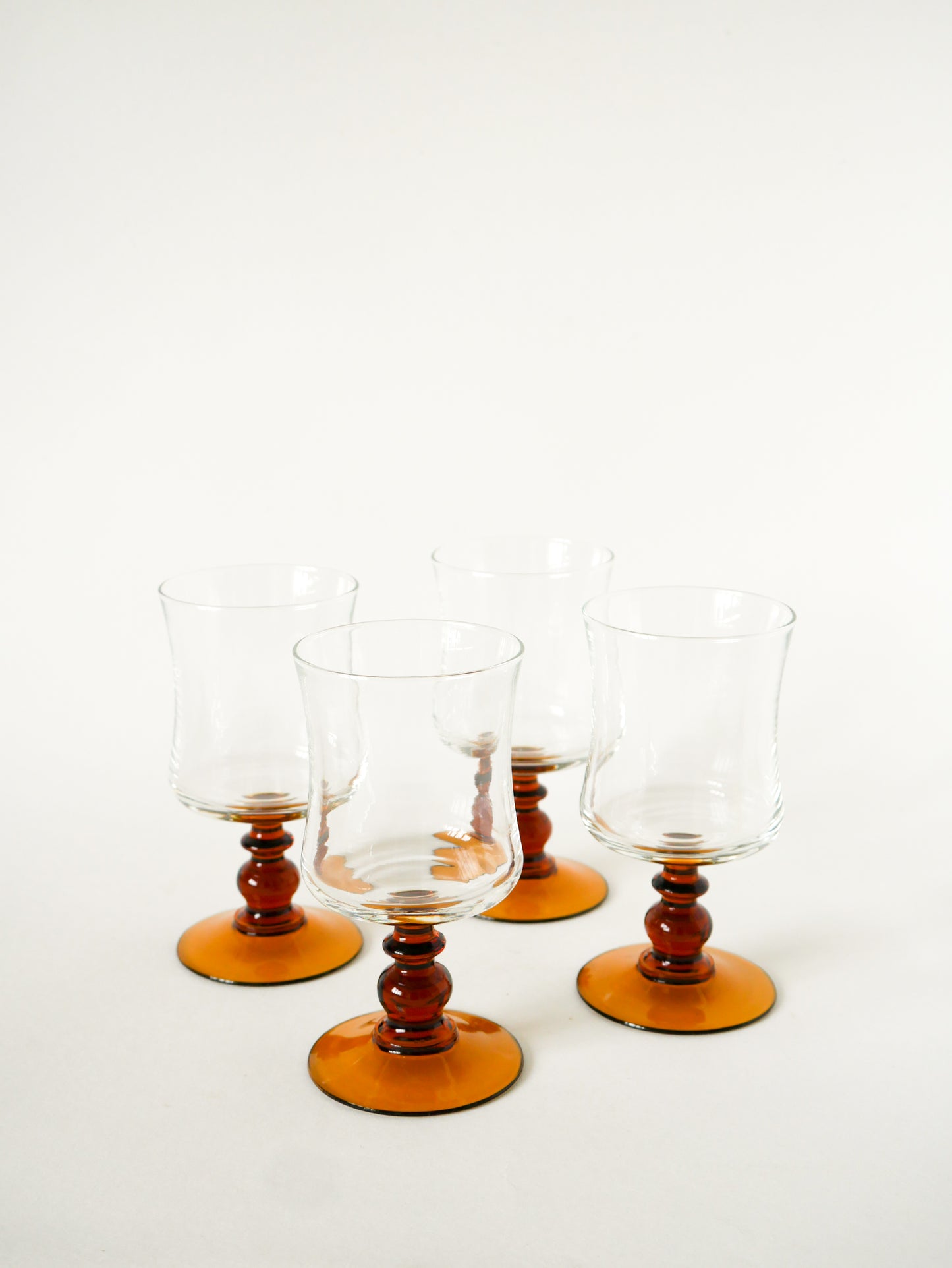 Lot de 4 verres à vin, Ambré, 1970
