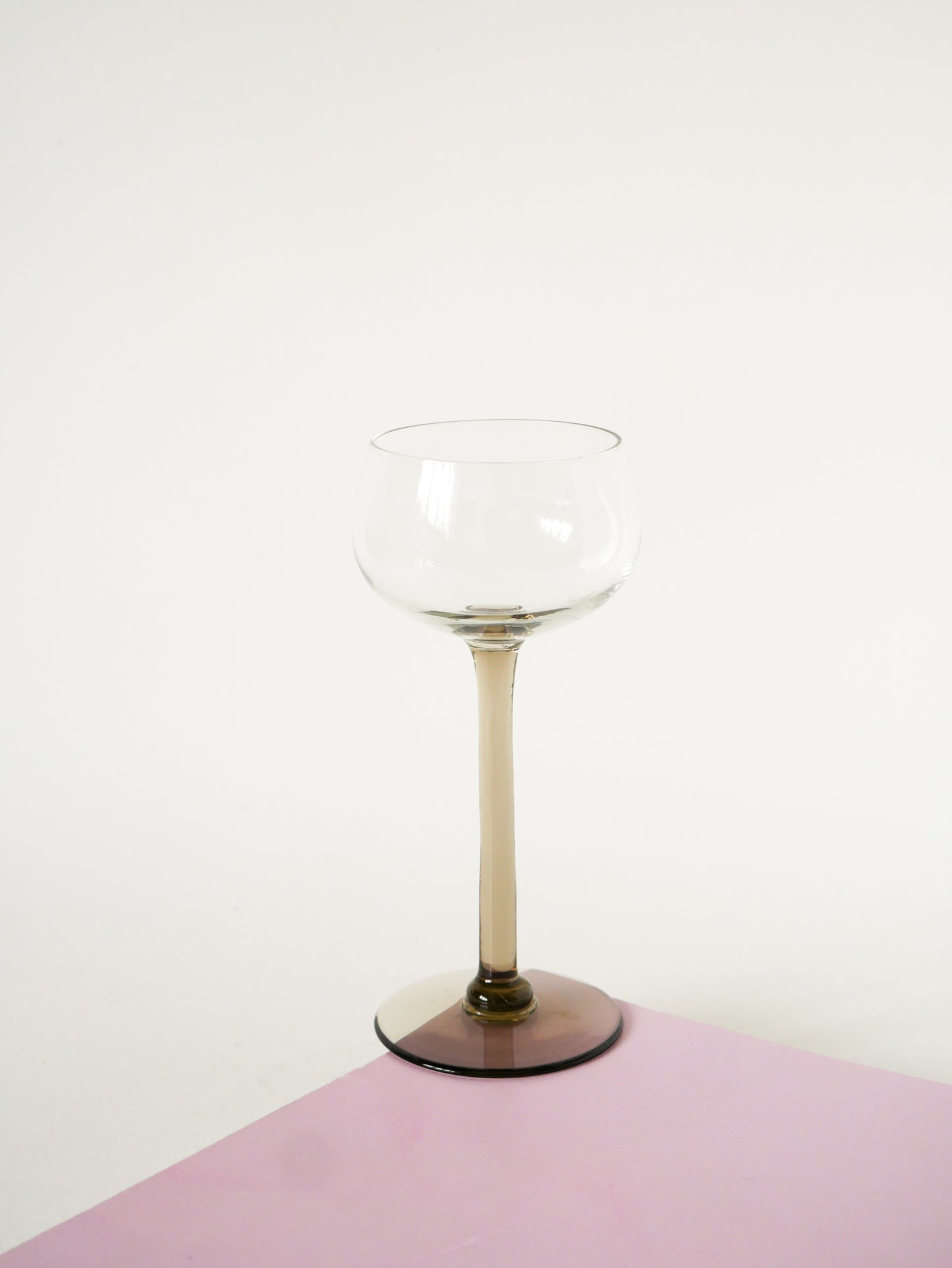 Lot de 6 verres à vin en verre fumé, Made in France, Design, 1970