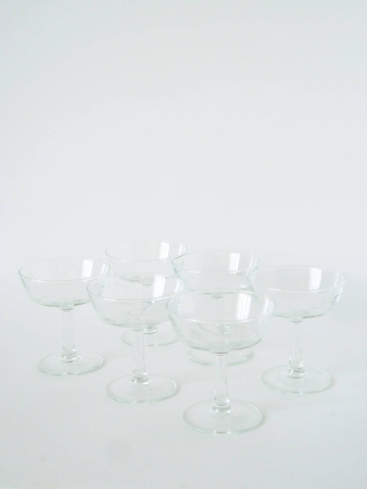 Ensemble de 6 coupes à champagne gravées en cristallin, 1960