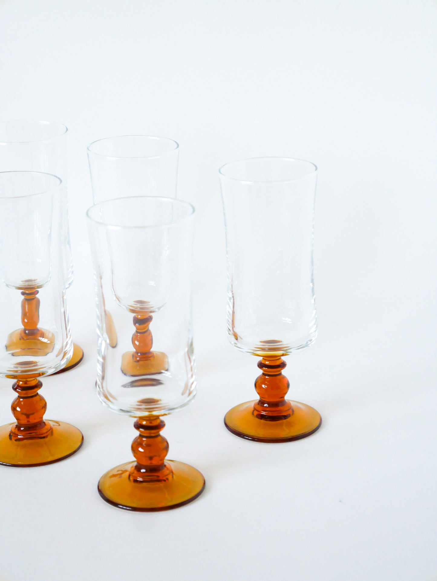 Lot de 6 flûtes à champagne en verre ambré, 1970