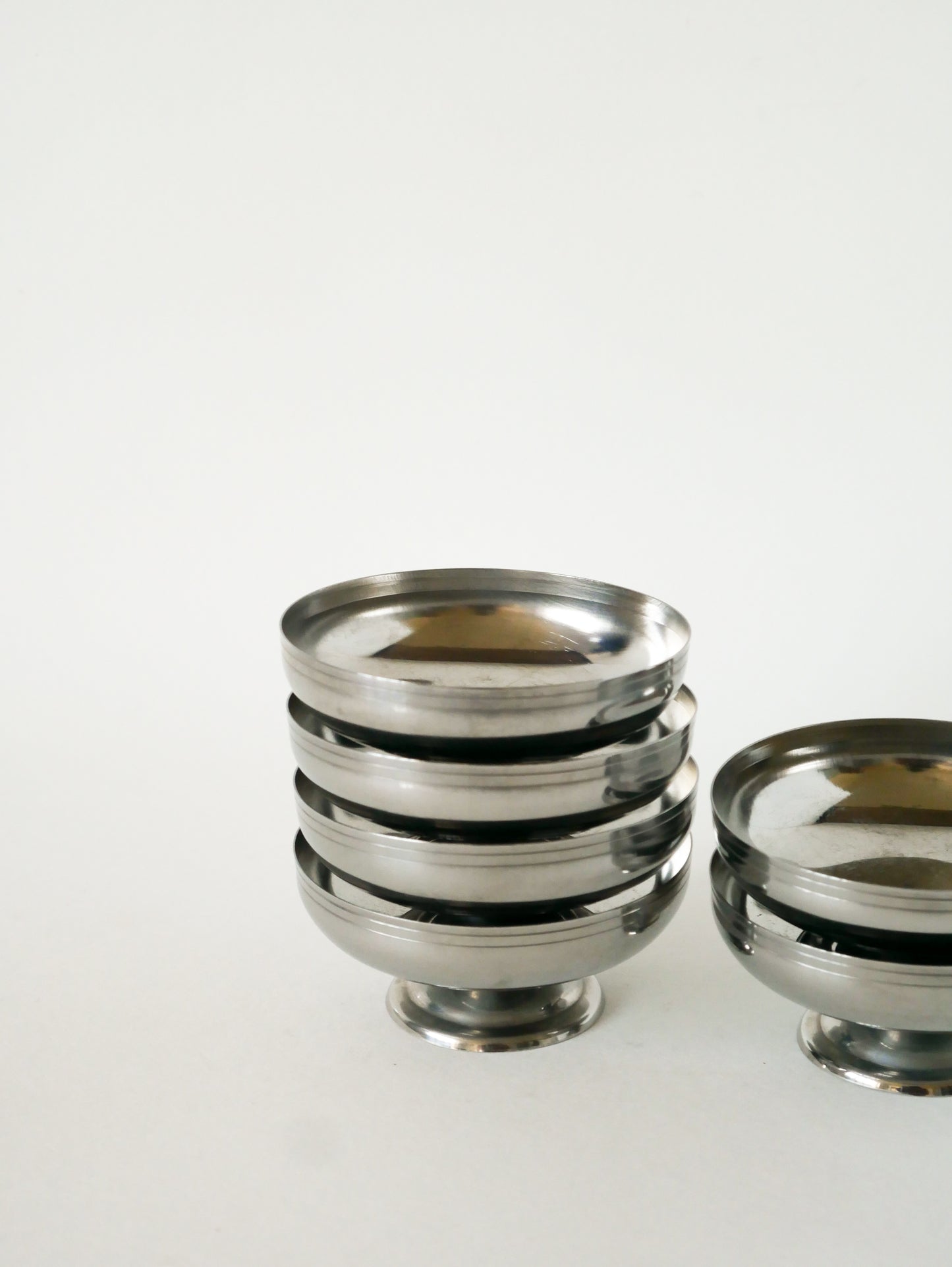 Ensemble de 6 coupes bassses en inox, Made in France, Design, 1970