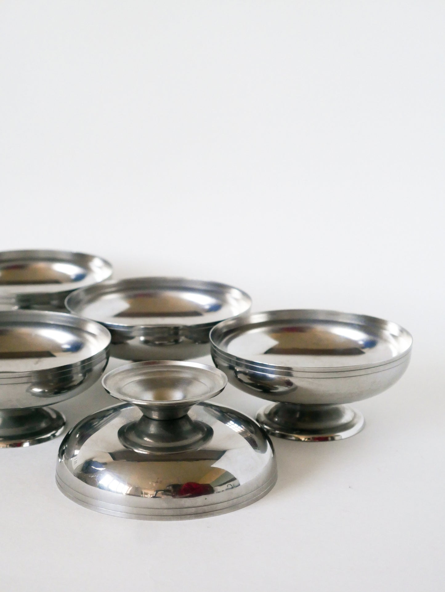 Ensemble de 6 coupes bassses en inox, Made in France, Design, 1970