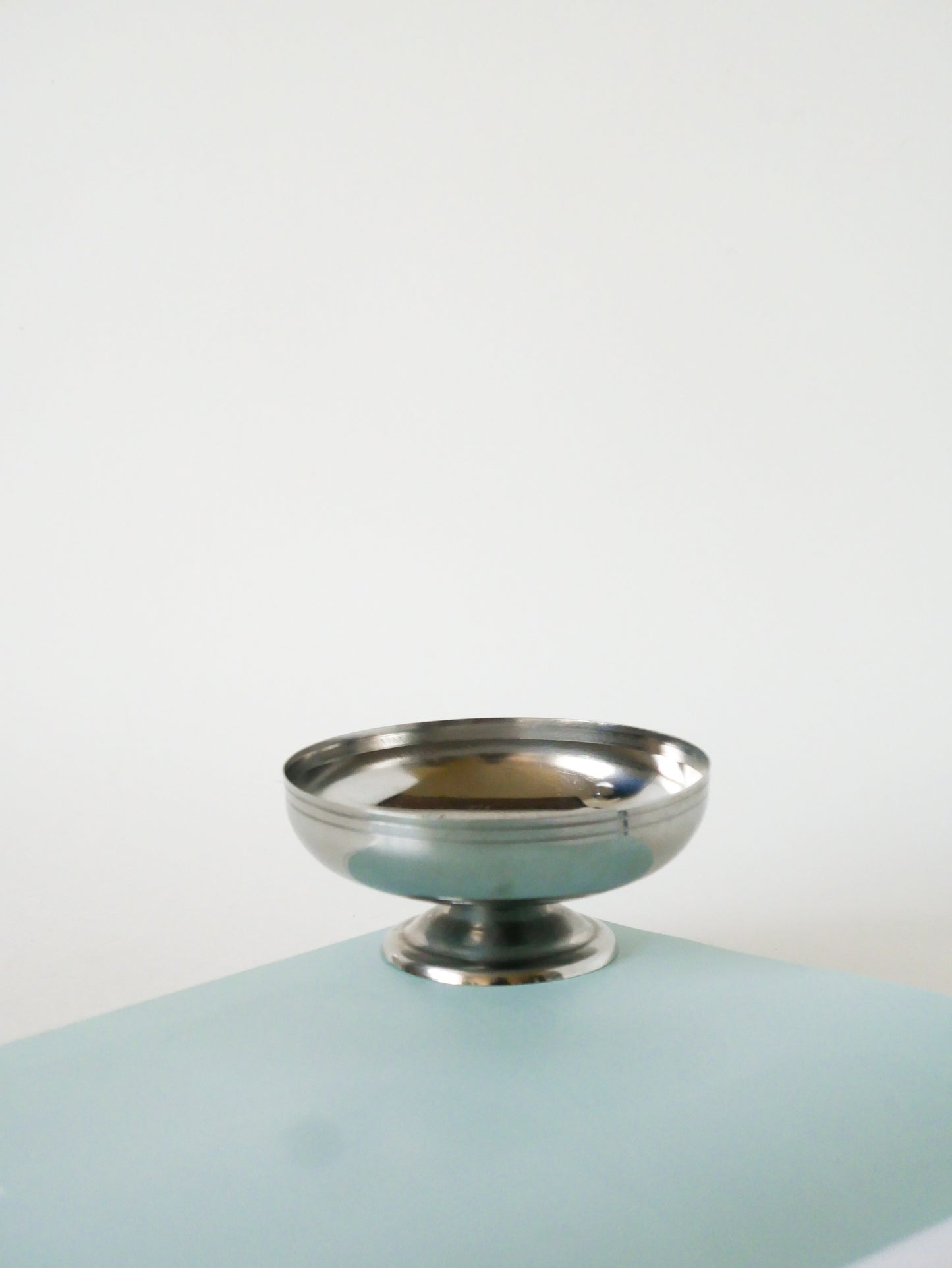 Ensemble de 6 coupes bassses en inox, Made in France, Design, 1970