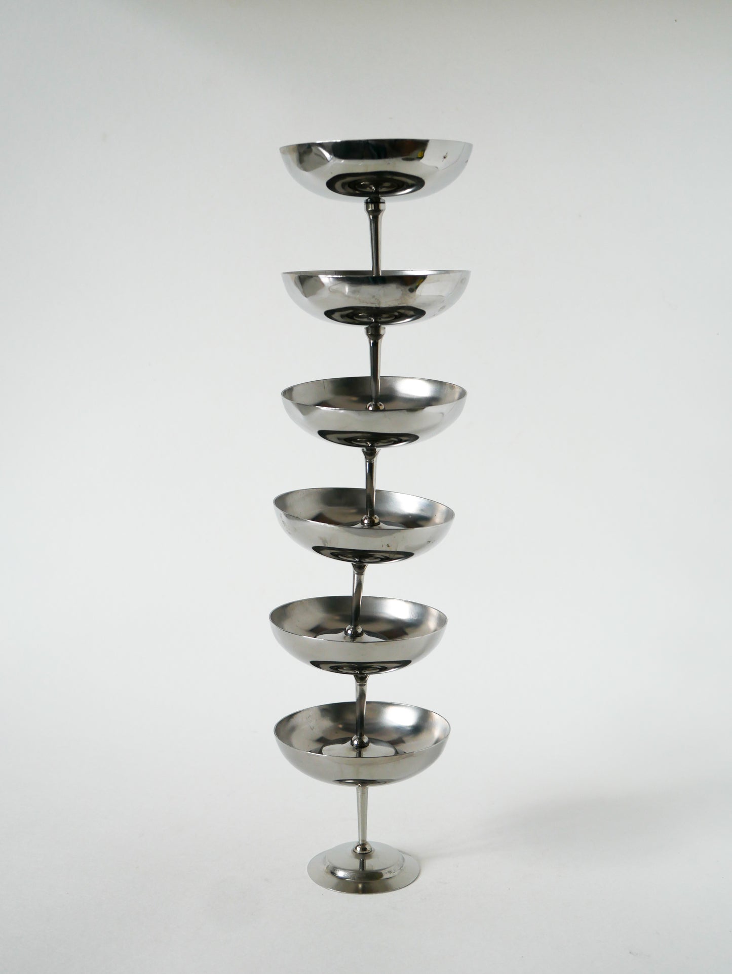 Ensemble de 6 coupes en inox à pieds fin, 1970 - 7.5 X 9 cm