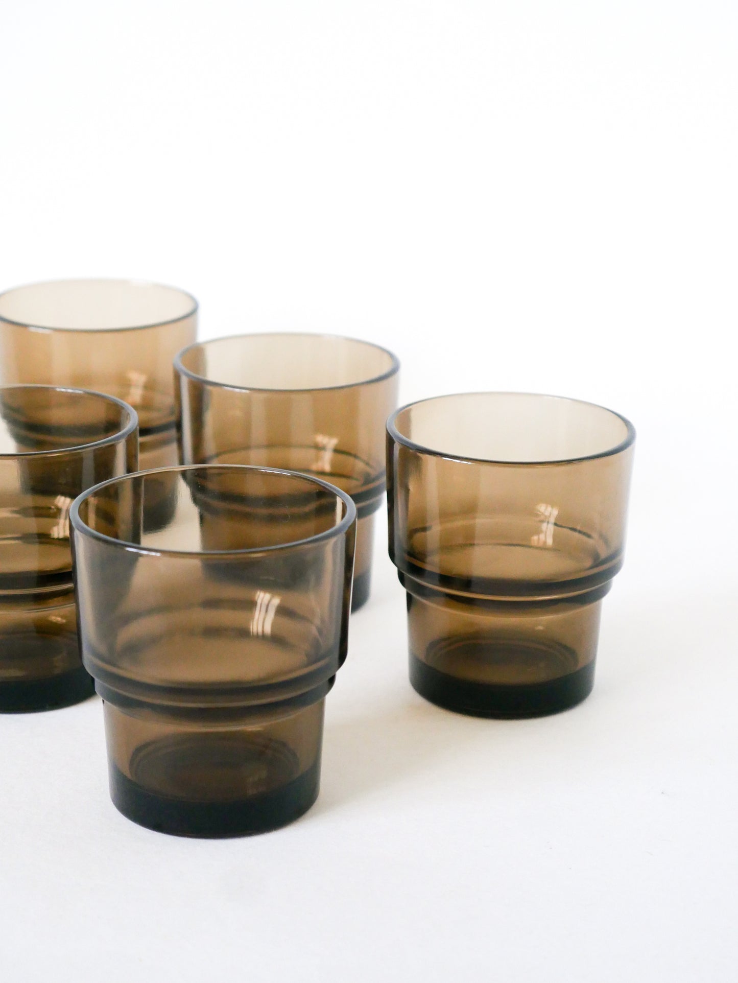 Ensemble de 6 verres à eau empilables, Verre Fumé, 1970