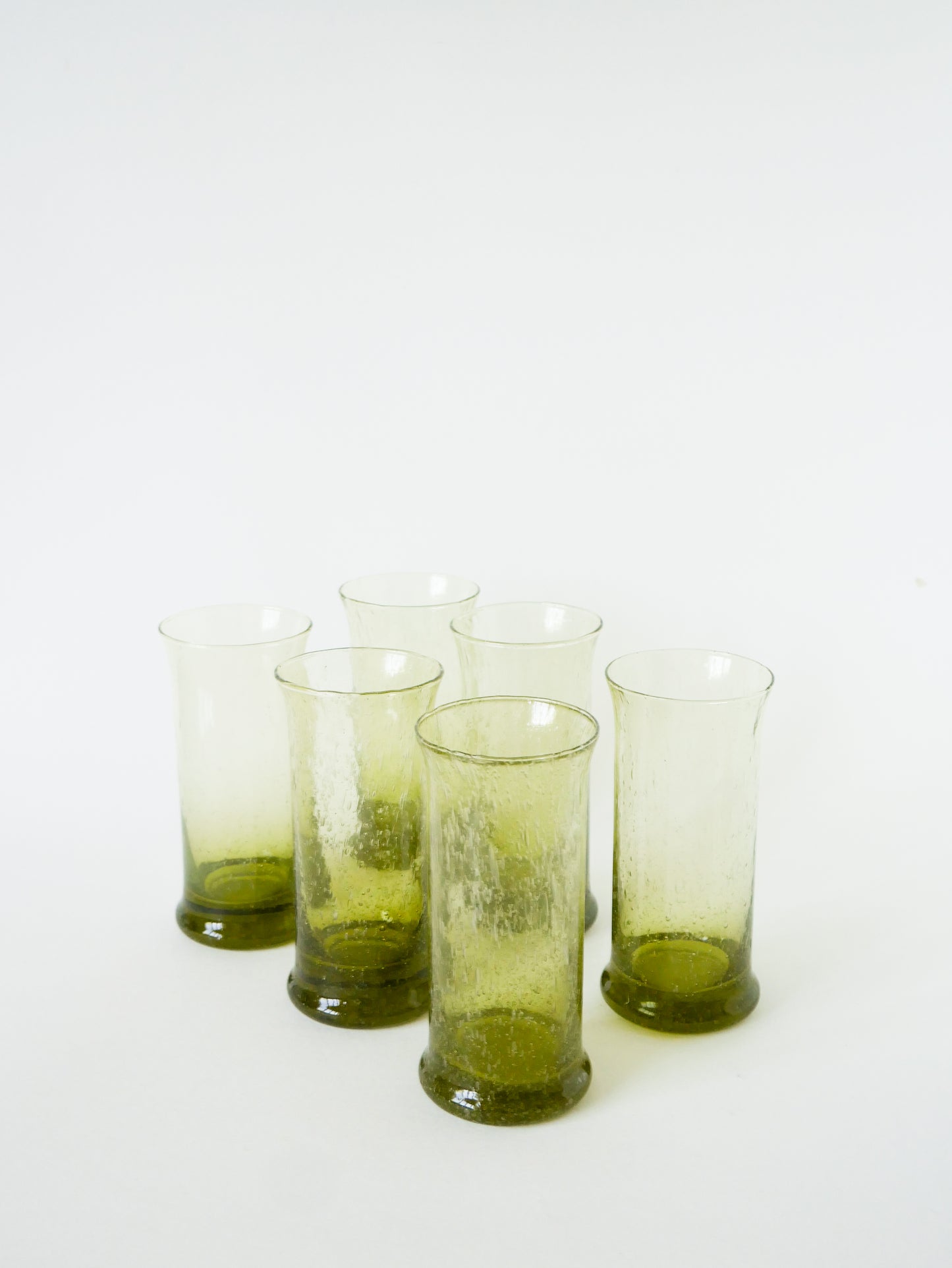 Service à orangeade en verre bullé de Biot, composé d'une carafe et de 6 verres Long Drink, Vert, 1960