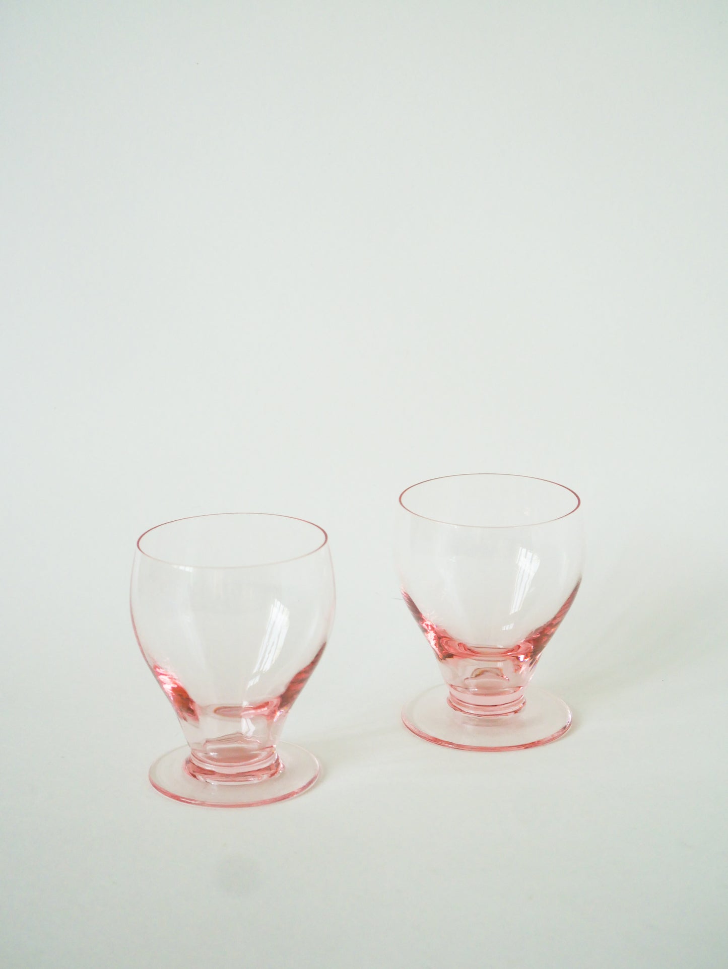 Lot de 6 petits verres à vin, Rose, Art Déco, 1930