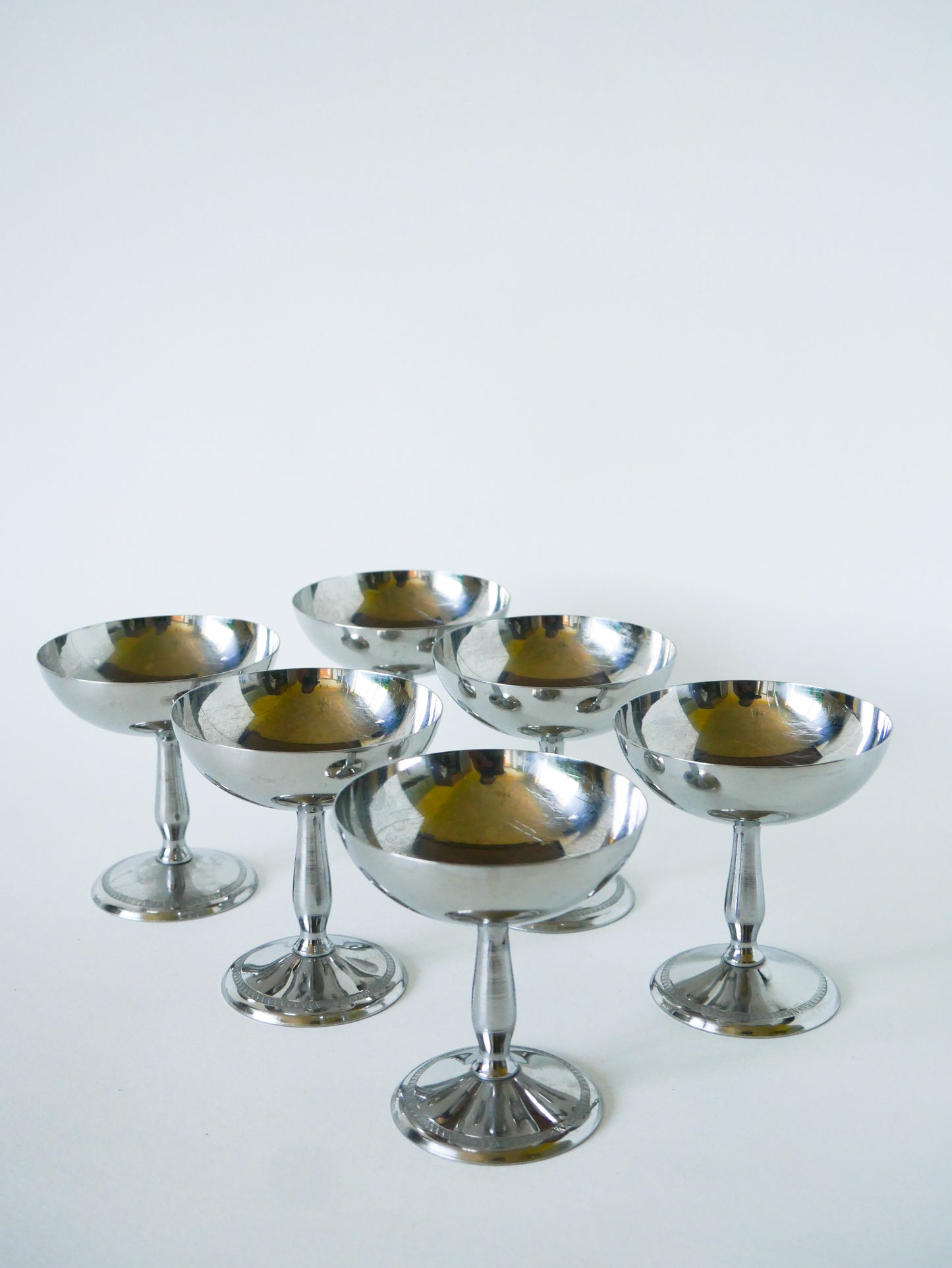 Lot de 6 coupes en inox, pieds très haut, Design, 1970 - 10 X 9 cm
