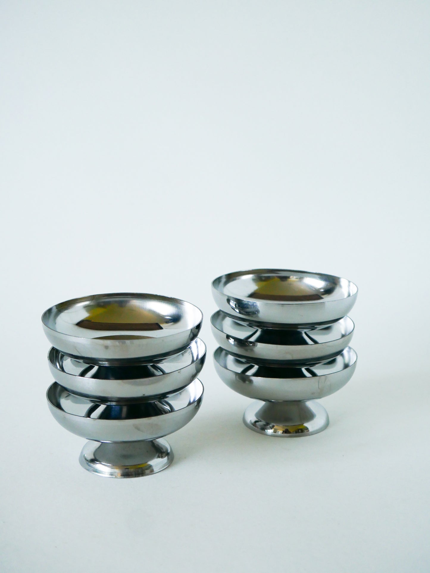 Lot de 6 coupes à glace en inox, pieds large, Design, 1970 - 4.2 X 9 cm