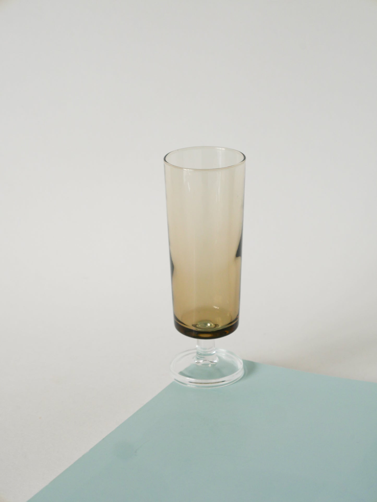 Lot de 4 flûtes à champagne Luminarc, modèle "Cavalier", Fumé, Design, 1970