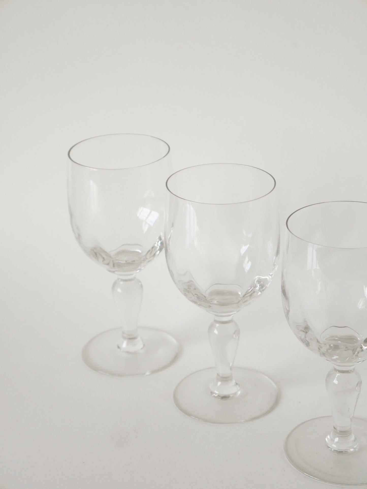 Lot de 4 grands verres à vin en cristal, 1930