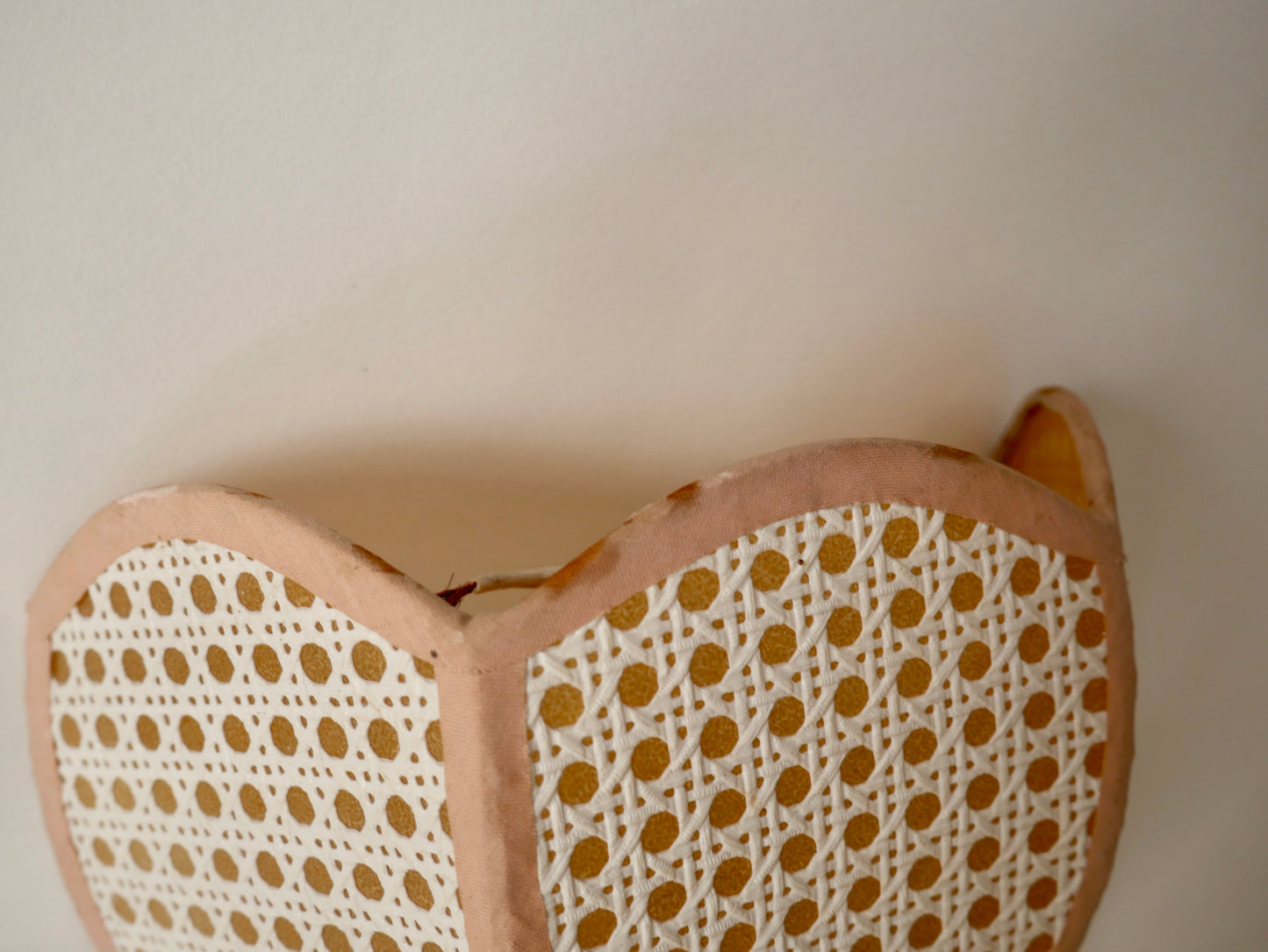 Paire d'appliques Lotus en cannage années 50-60