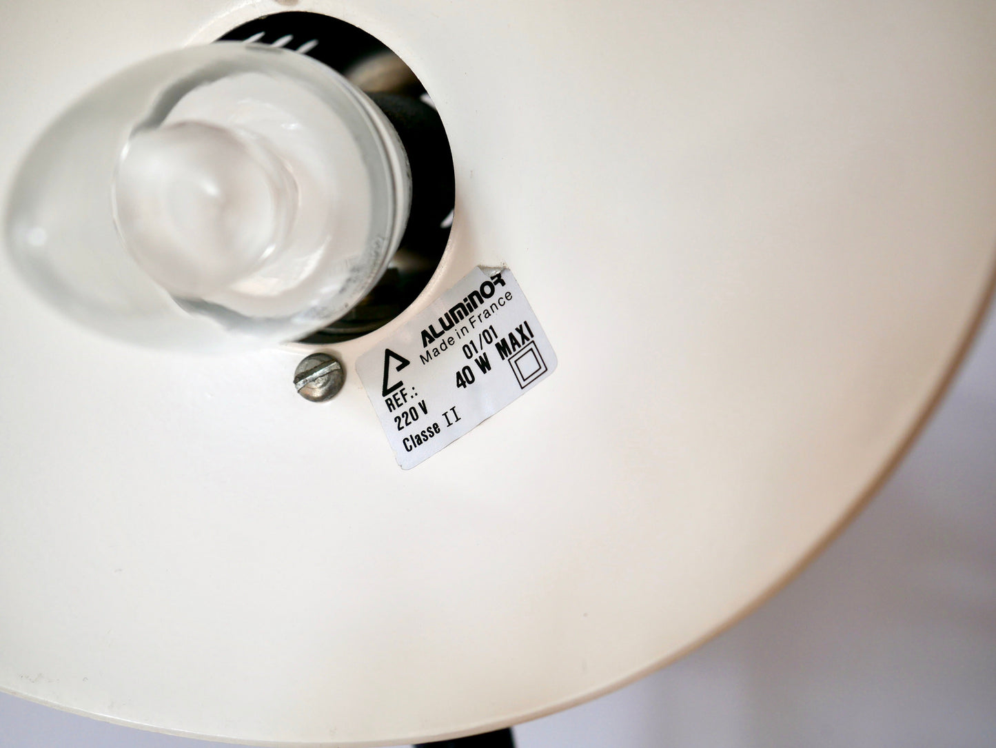 Lampe de bureau Aluminor beige et noire années 70