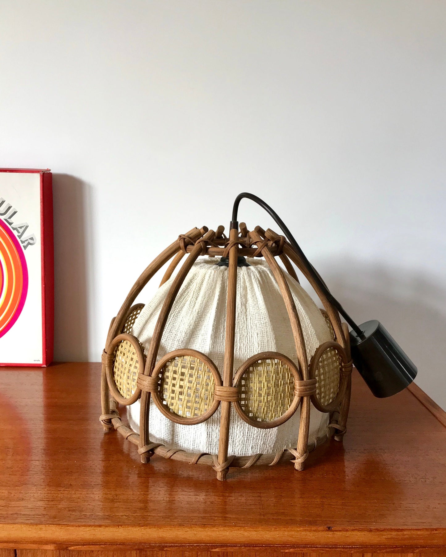 Suspension scandinave en rotin toile et cannage années 60-70