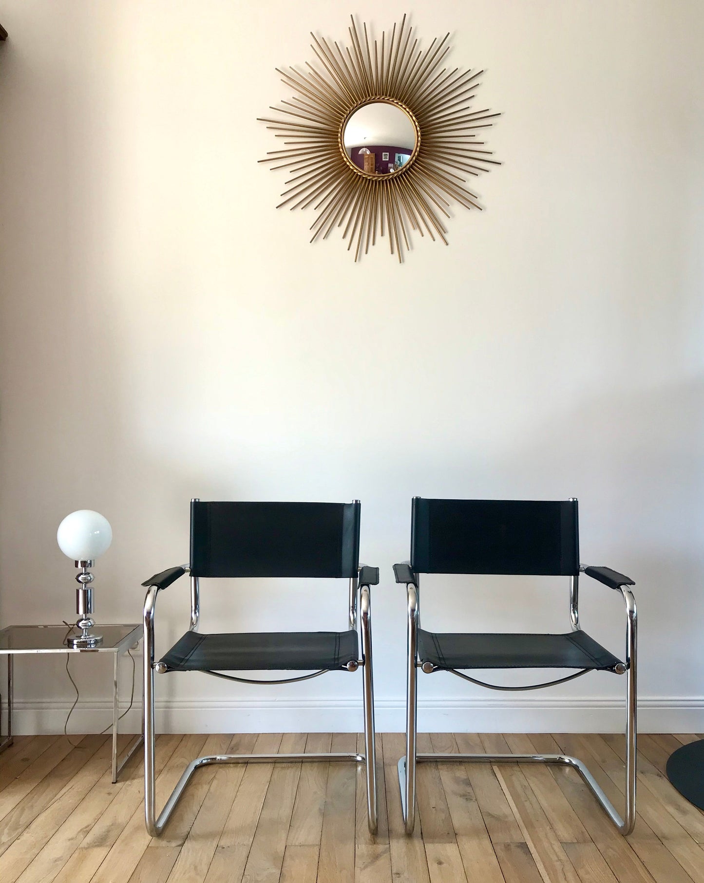 Paire de fauteuils design tubulaires en chrome et croûte de cuir, dans le goût de Mart Stam / Breuer, 1970
