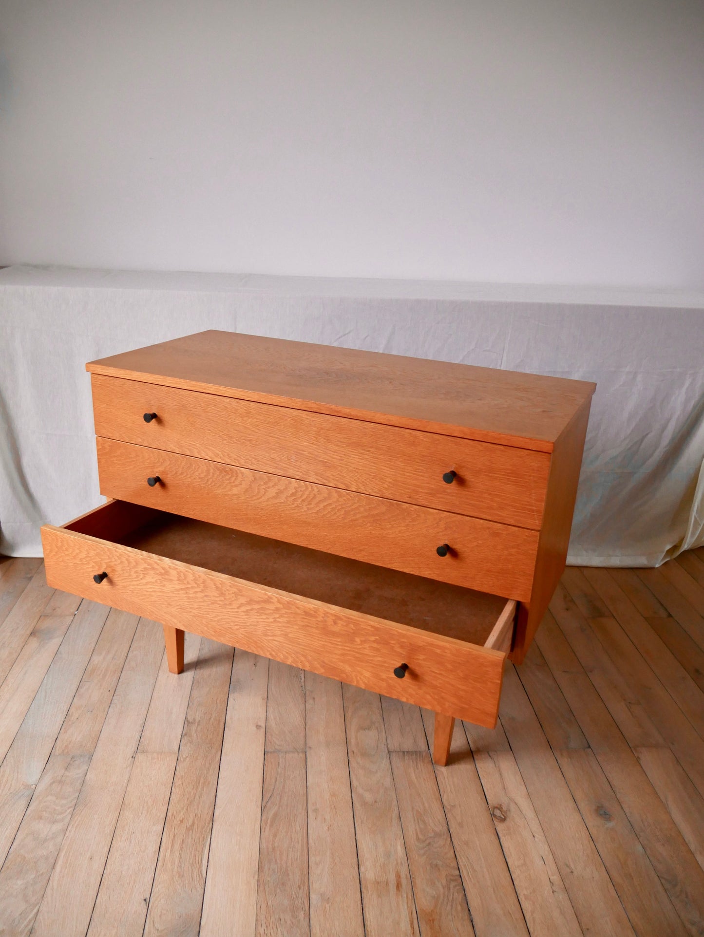 Commode scandinave design en chêne blond Mid-Century Circa 1950