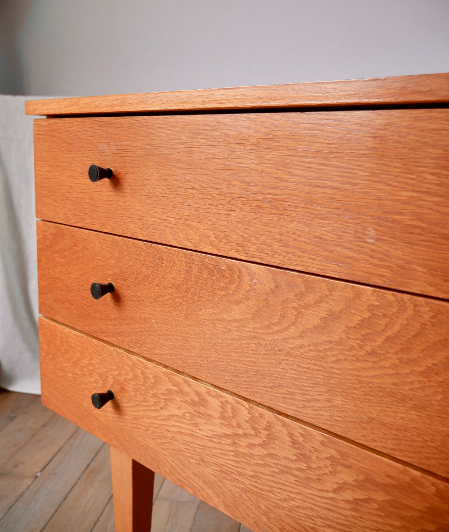 Commode scandinave design en chêne blond Mid-Century Circa 1950