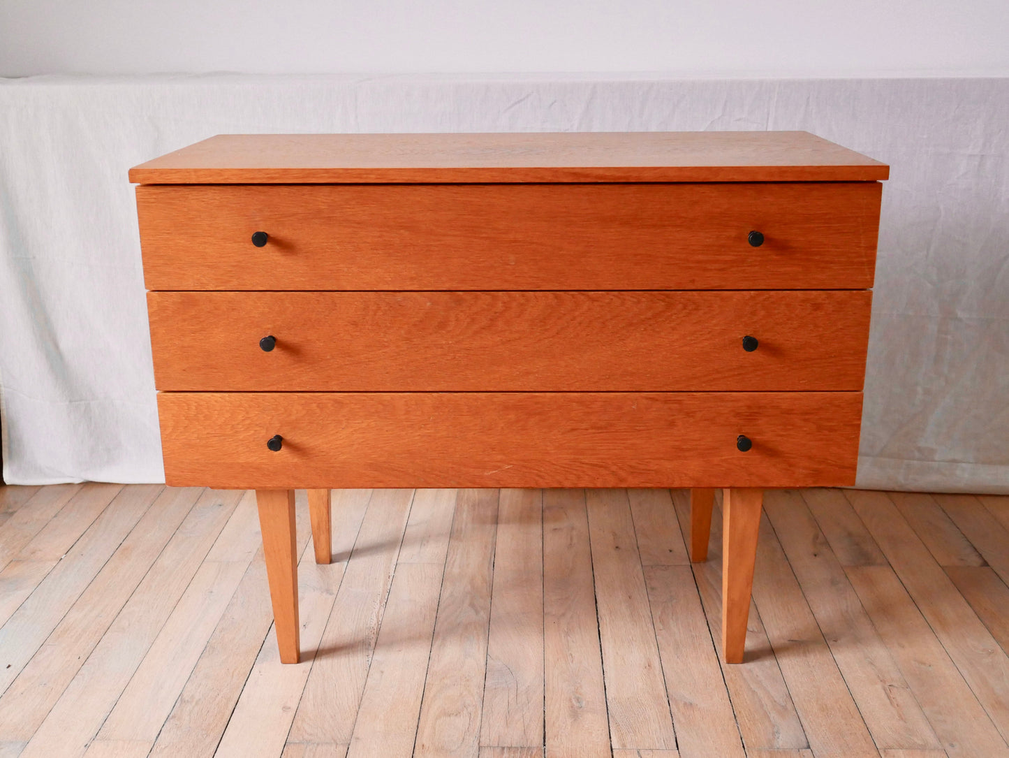 Commode scandinave design en chêne blond Mid-Century Circa 1950