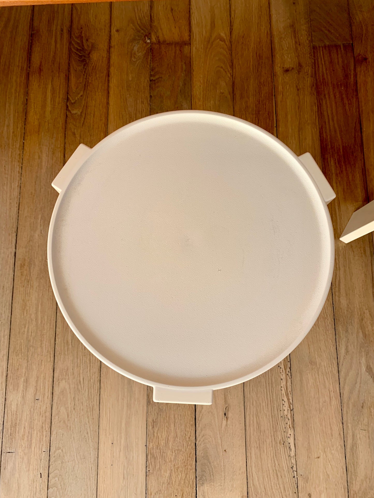 Paire de tables de chevets en plastique blanc design Made in Holland Space Age années 70