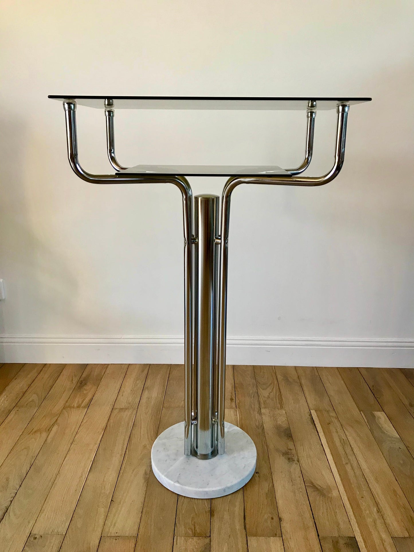 Table d'appoint design en chrome, marbre et verre fumé années 70