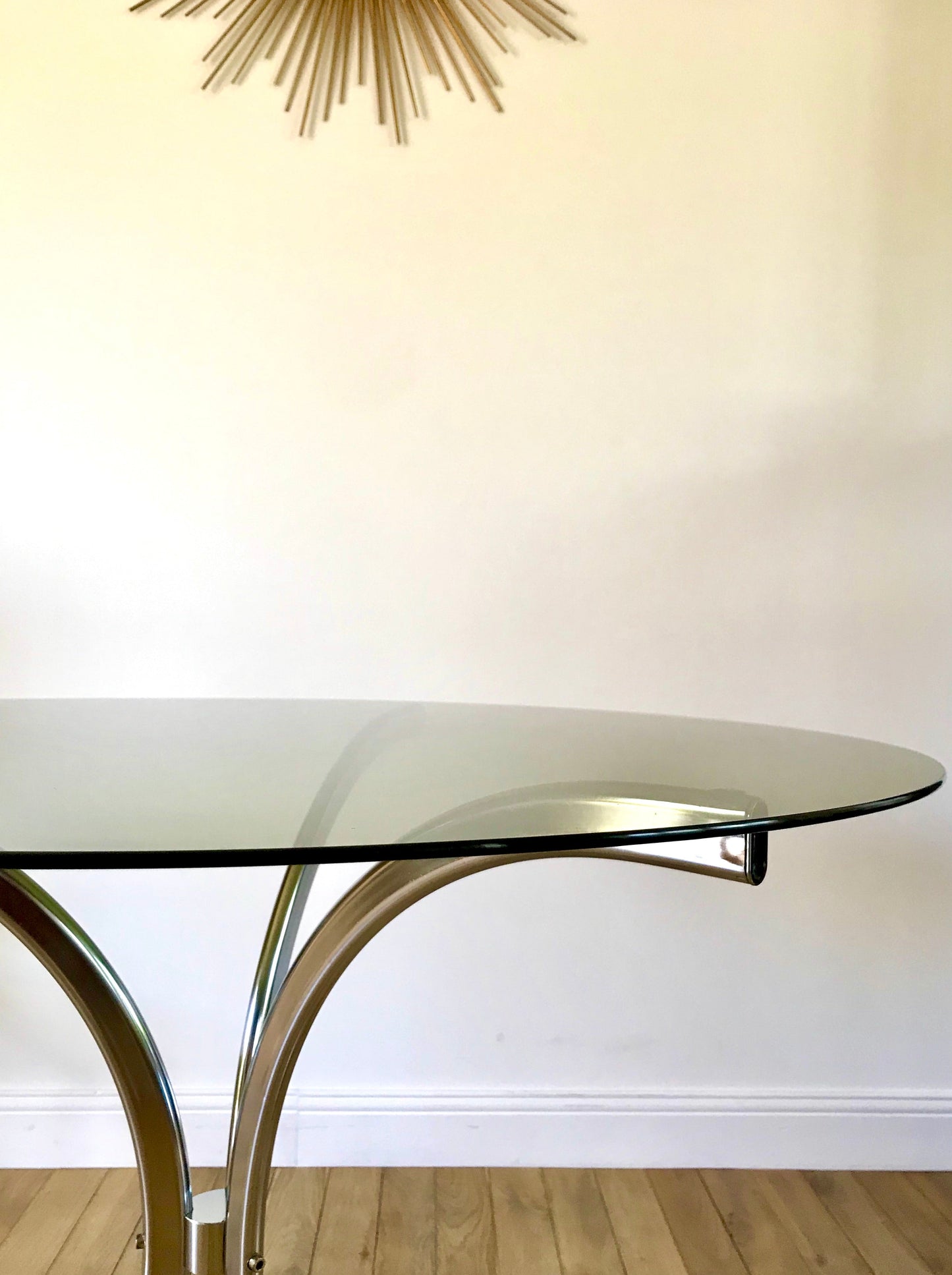 Table à manger en chrome et verre fumé design années 70