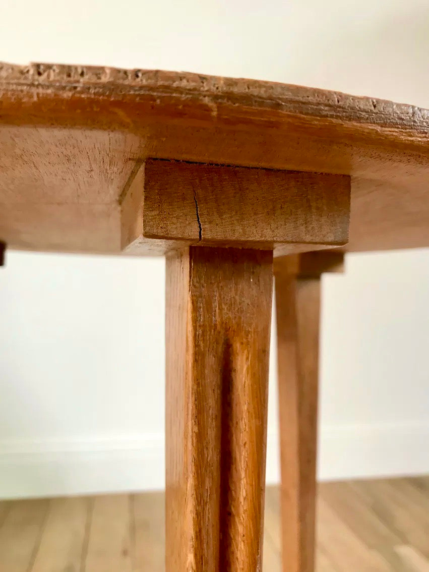 Table d'appoint tripode en placage de bois années 50-60