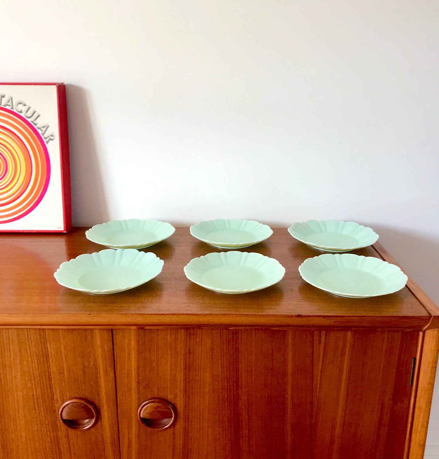Lot de 6 assiettes à dessert en opaline vert menthe années 50-60