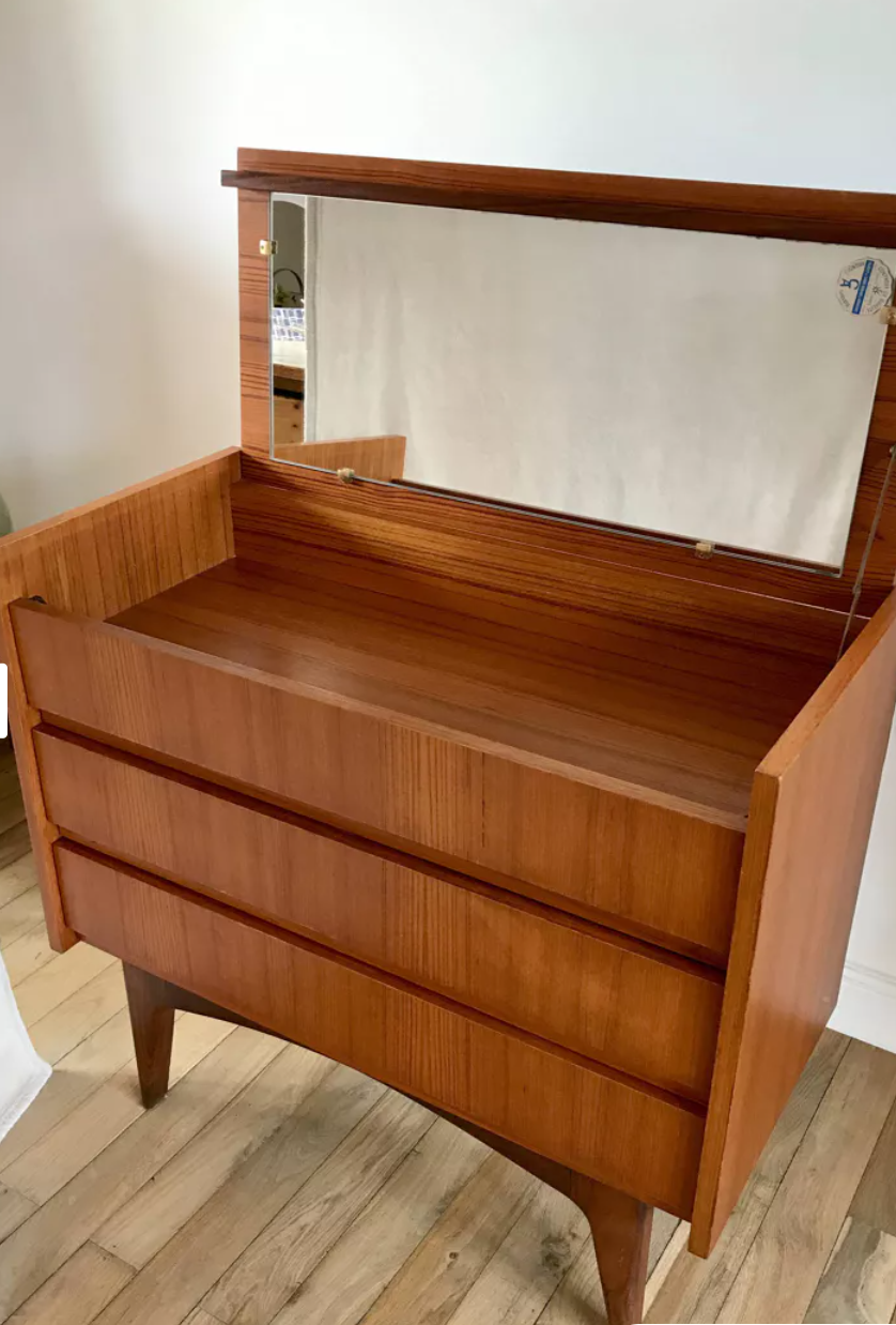 Commode coiffeuse scandinave en teck design danois années 60