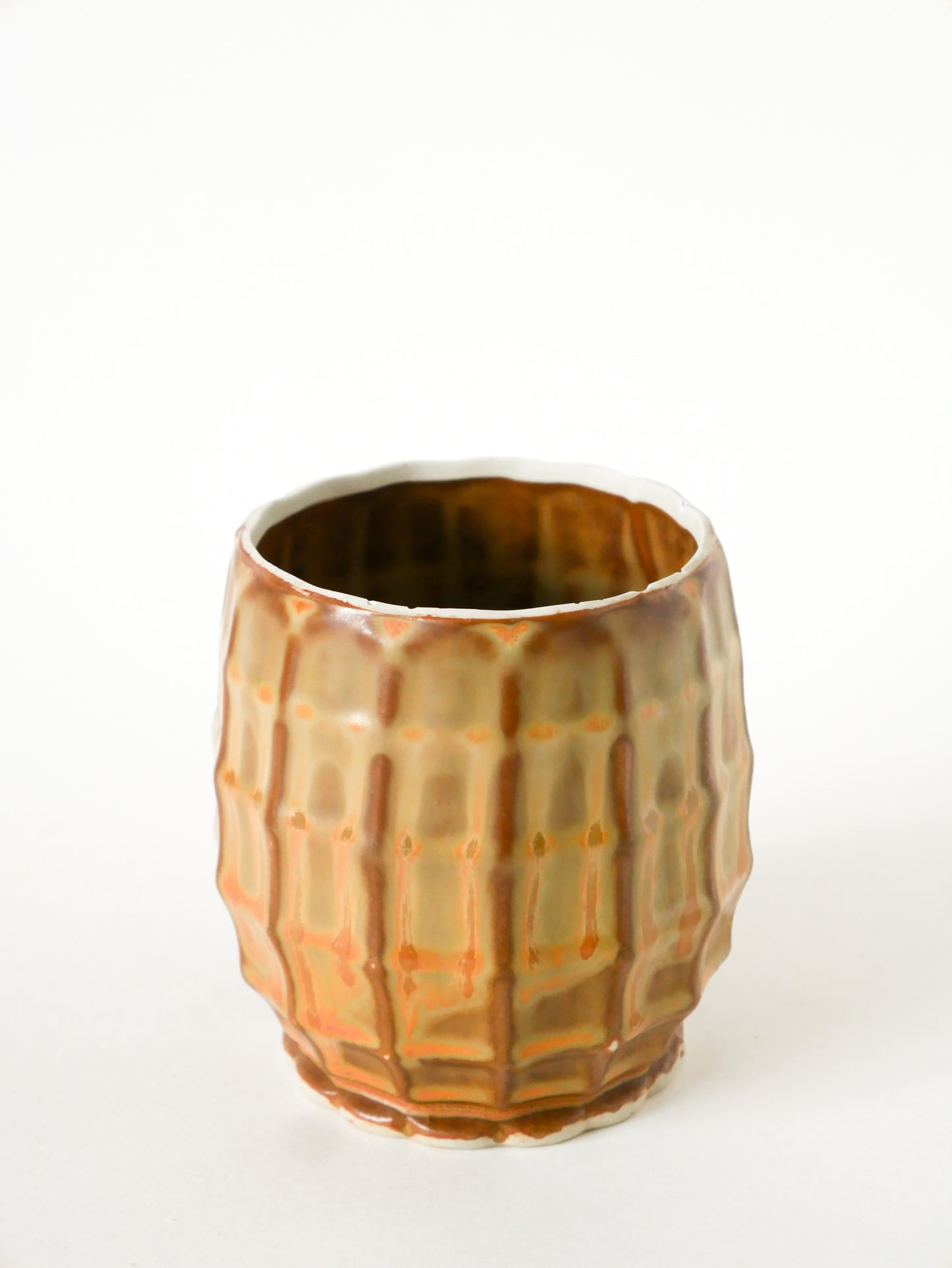 Cache-pot en céramqique facetté, Signé, 1960
