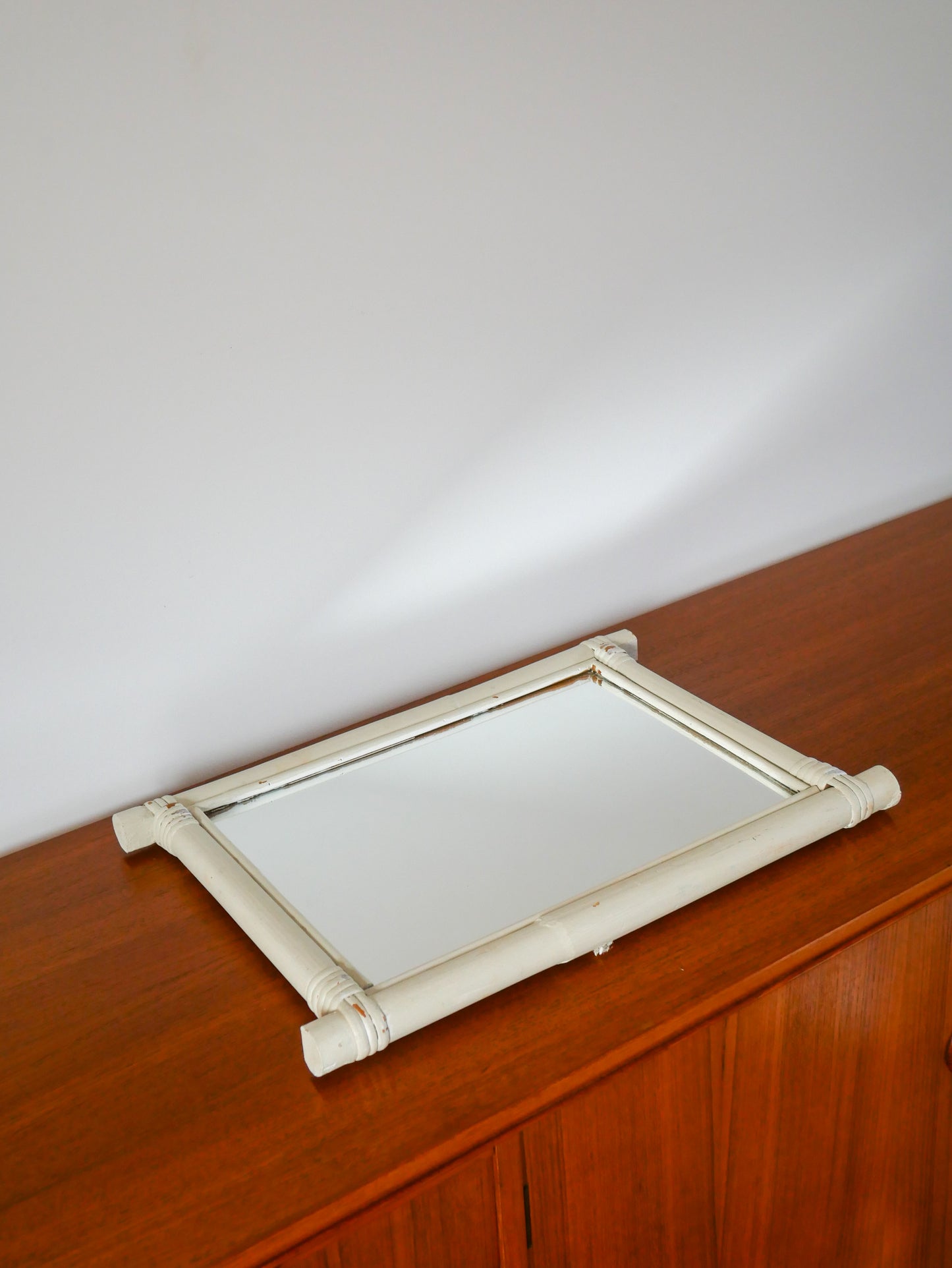 Miroir de barbier en bois effet bambou blanc 44 x 40 cm
