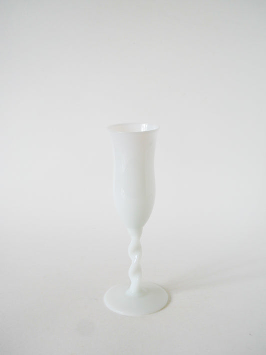 Vase soliflore en opaline, Blanc, pieds torsadé, 1960