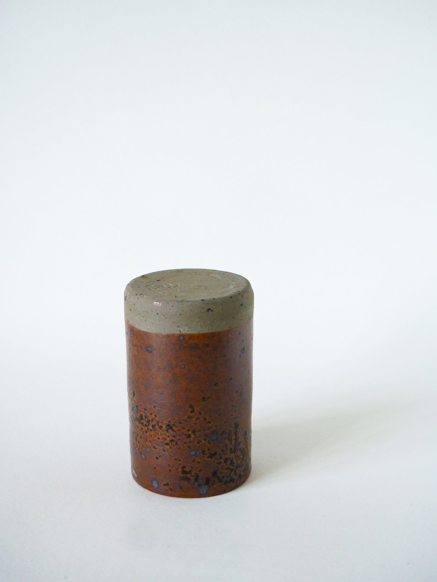 Vase rouleau en grès, Marron & Beige, Signé, 1970