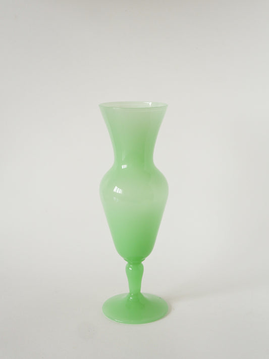 Vase en opaline, Vert Pomme, 1970 - 30 X 9.5 cm