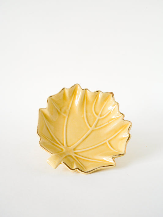 Vide-poche en céramique modèle Feuille, Crème et Doré, 1960