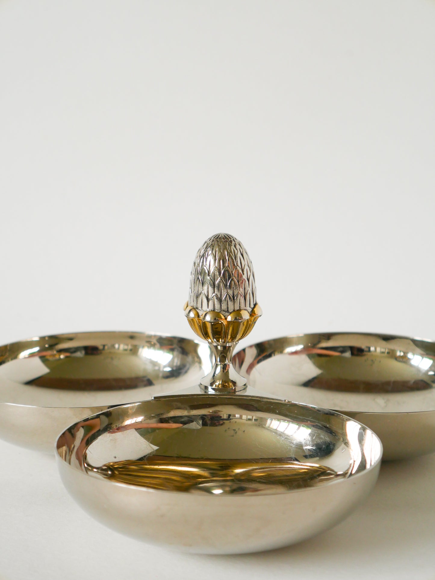 Vide-poche triple en métal argenté, modèle Pomme de Pain, 1950