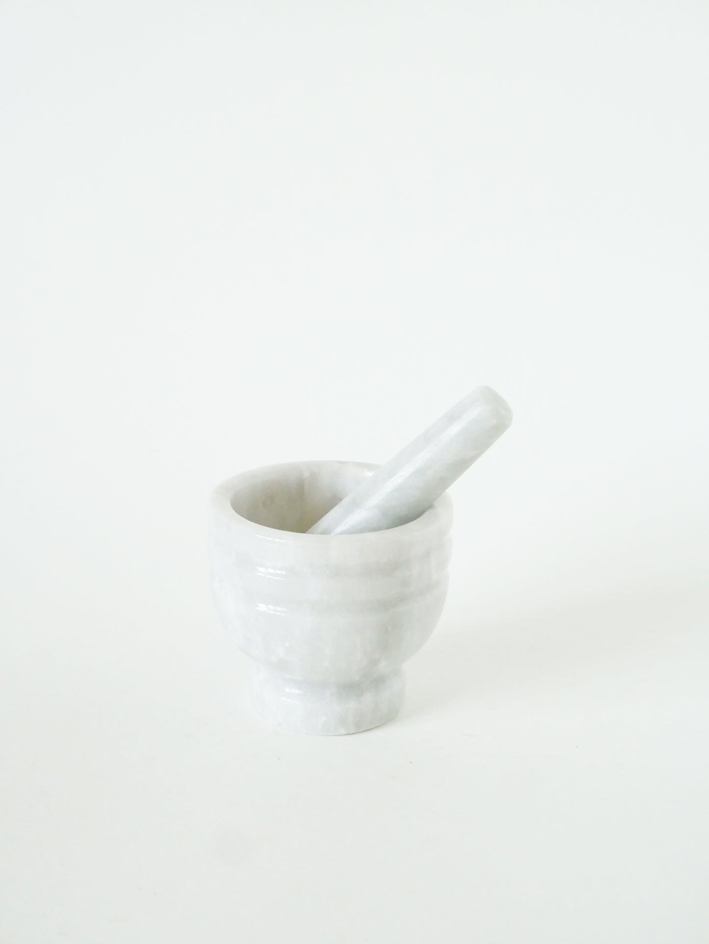 Mortier et pilon en albâtre, 1970 - 8 X 8 cm