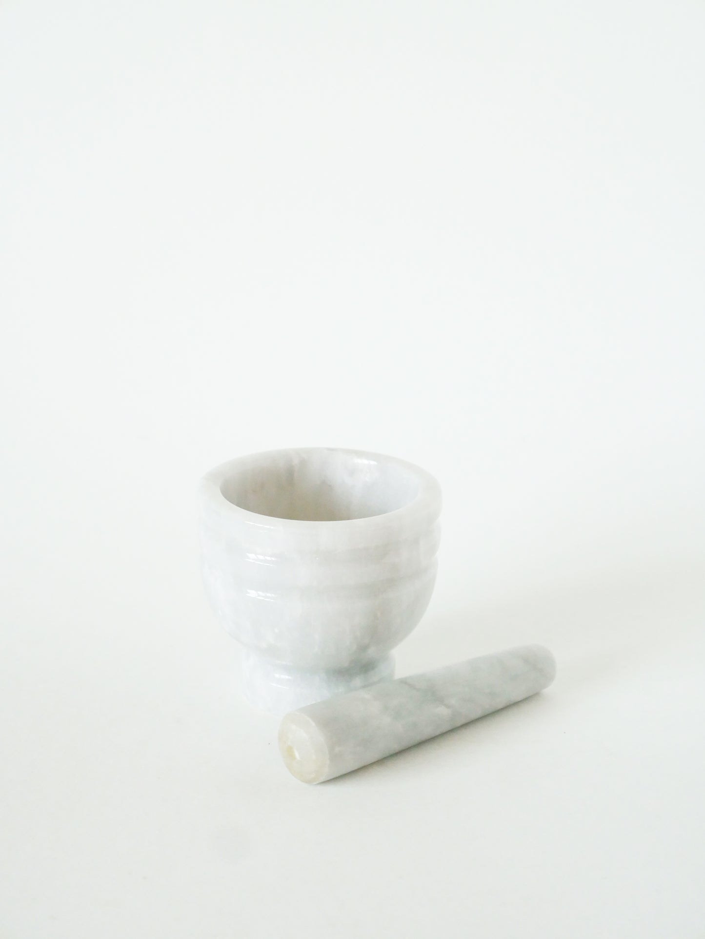 Mortier et pilon en albâtre, 1970 - 8 X 8 cm