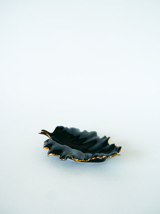 Vide-poche en céramique, modèle Feuille, Noir & Doré, 1970