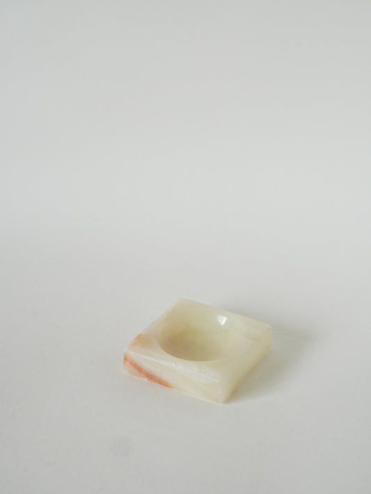Cendrier en onyx forme carrée, Ecru, 1970 - 8 cm