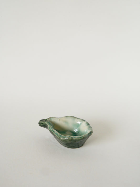 Vide-poche en barbotine, Huître, 1970 - 14.5 X 9 cm