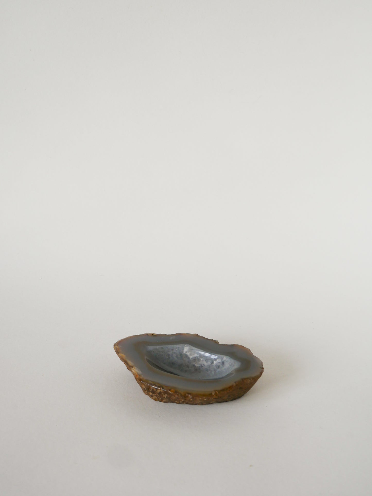 Cendrier en Albâtre, forme Libre, Beige et Violet, 1970