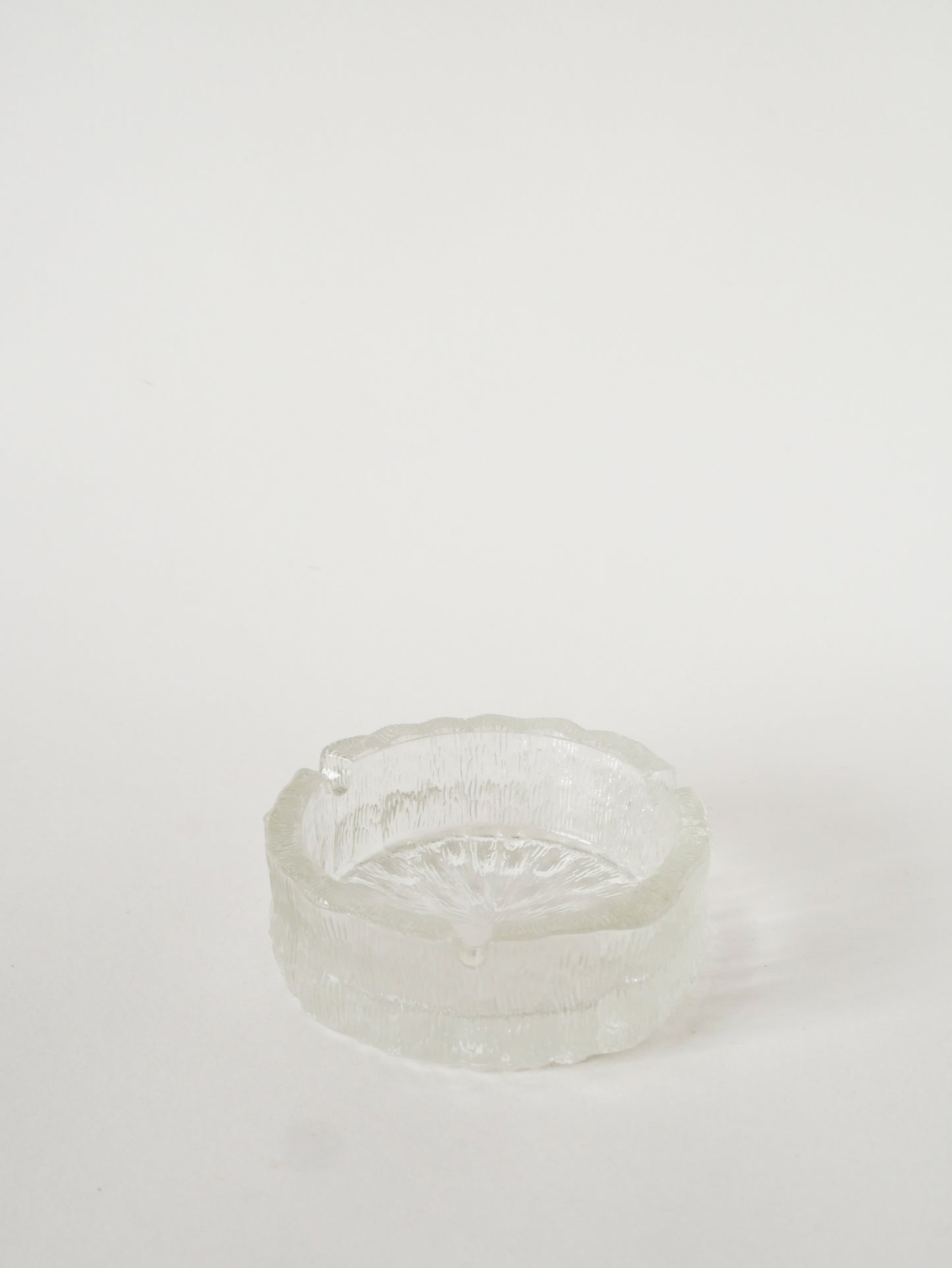 Grand vide-poche en verre texturé, Design Scandinave, 1960
