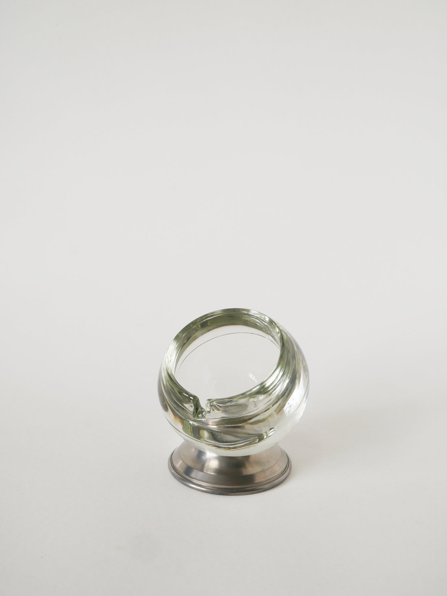 Grand vide-poche Ball en verre et étain, 1970