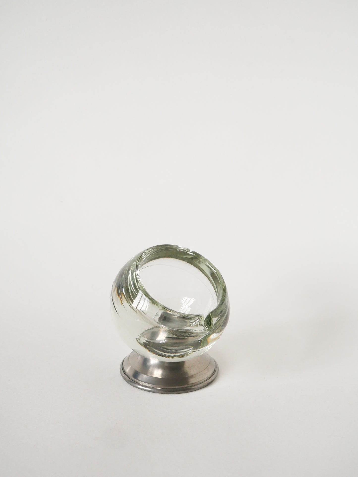 Grand vide-poche Ball en verre et étain, 1970