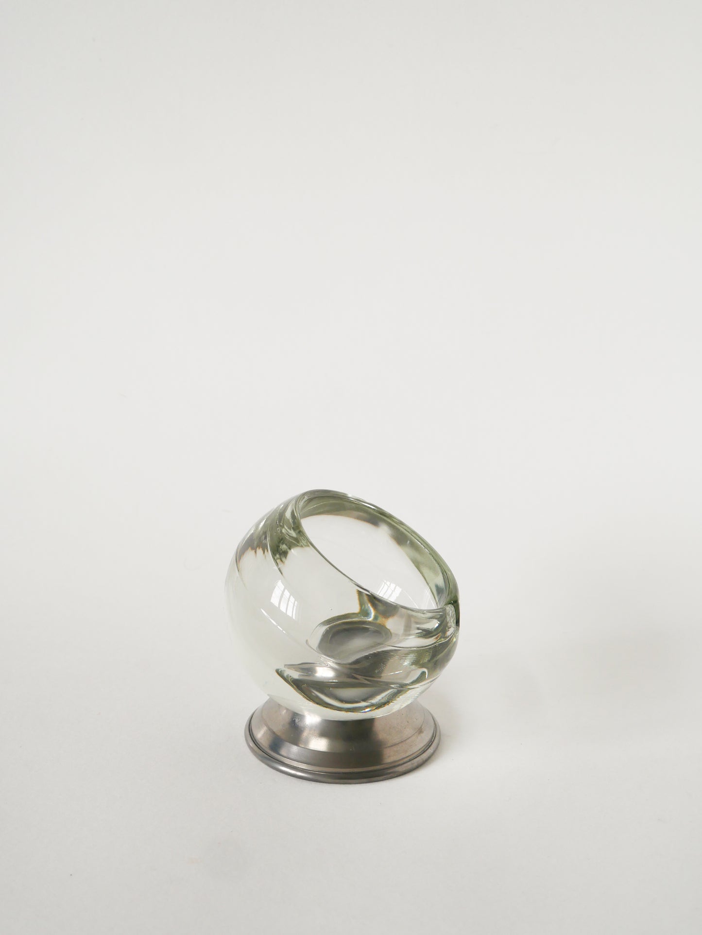Grand vide-poche Ball en verre et étain, 1970