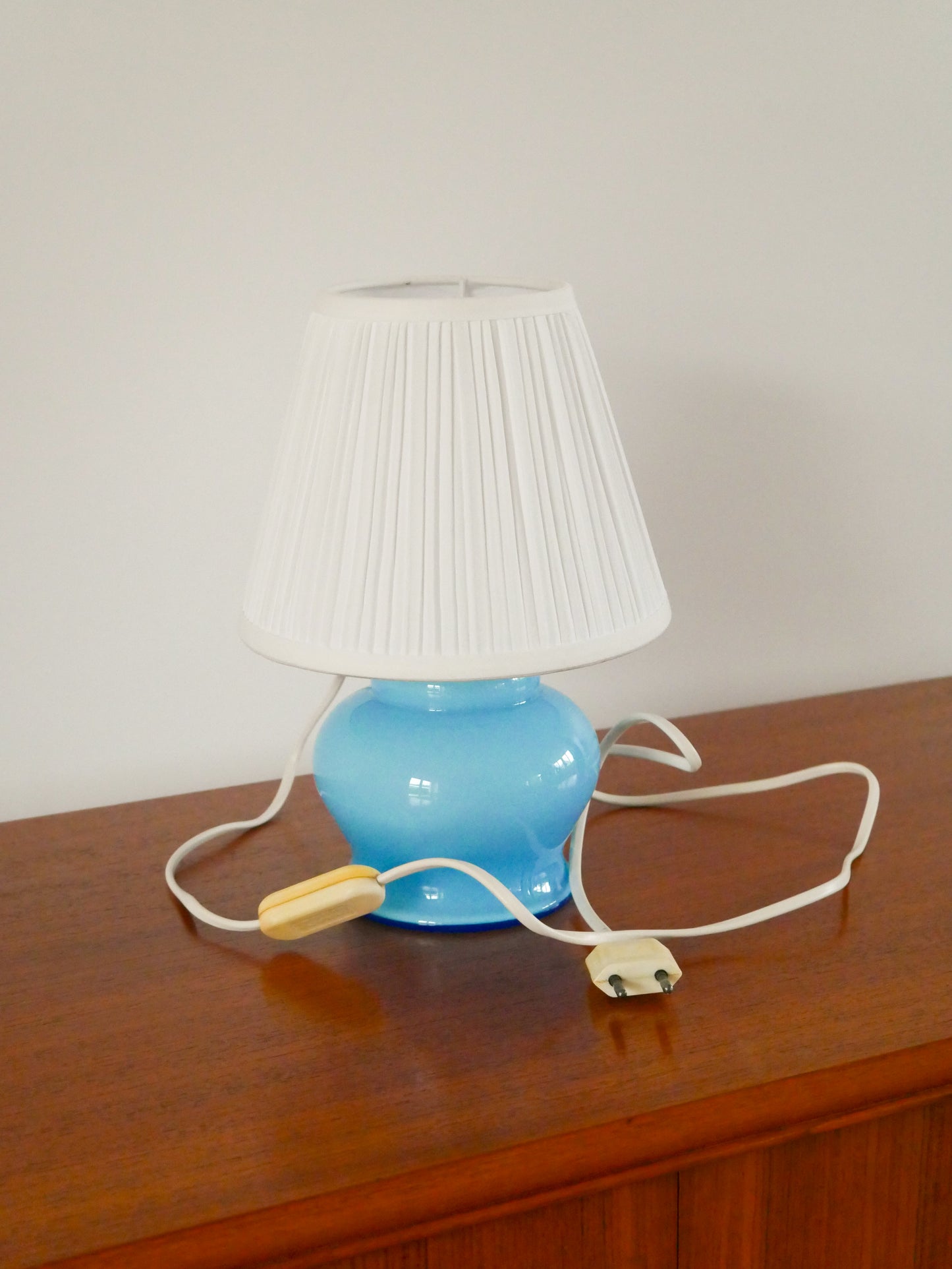 Lampe à poser en opaline, Bleu Ciel, Art Déco, 1930