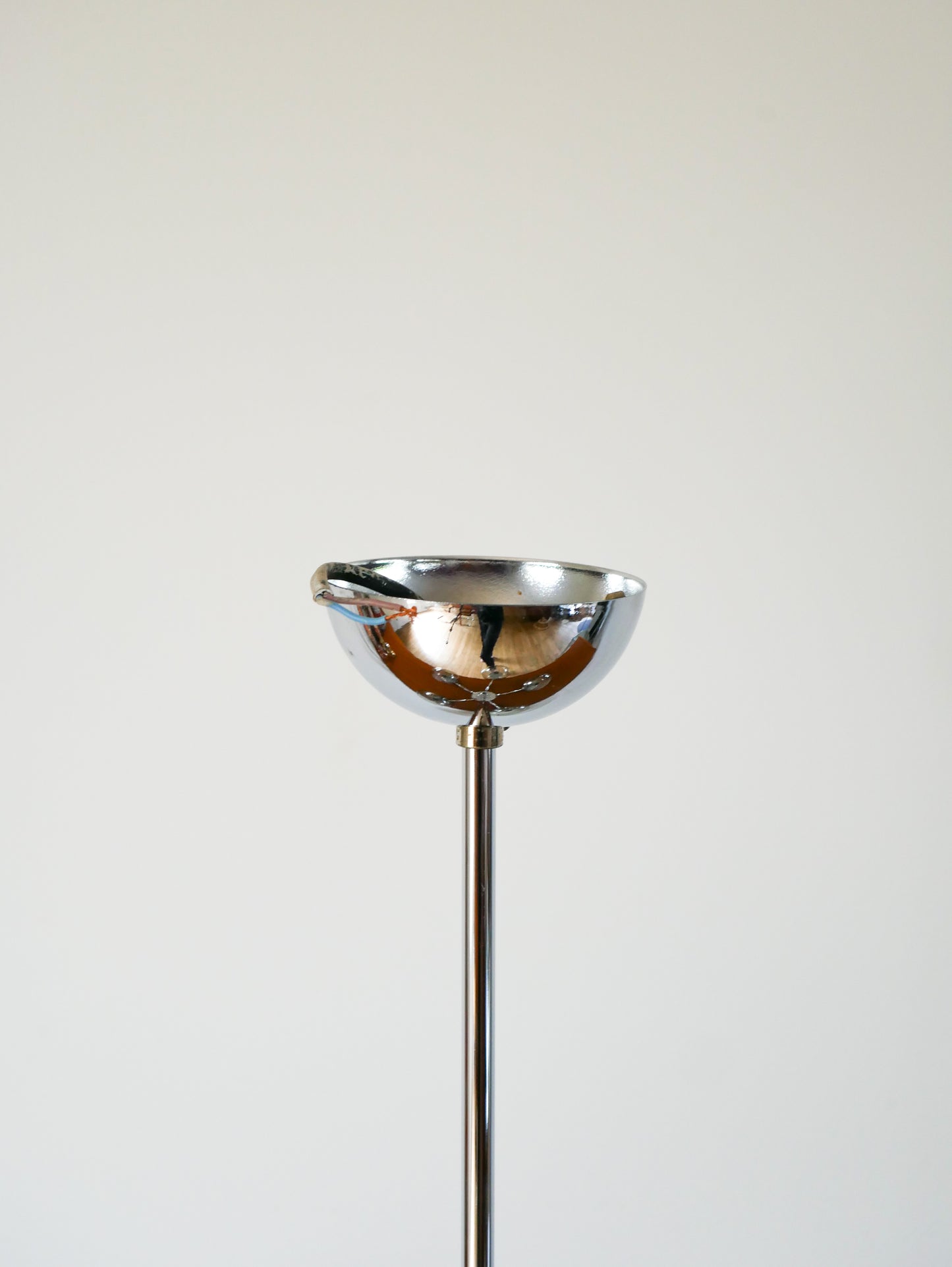 Lustre cinq branches, en chrome et globes en verre fumé, Design, 1970