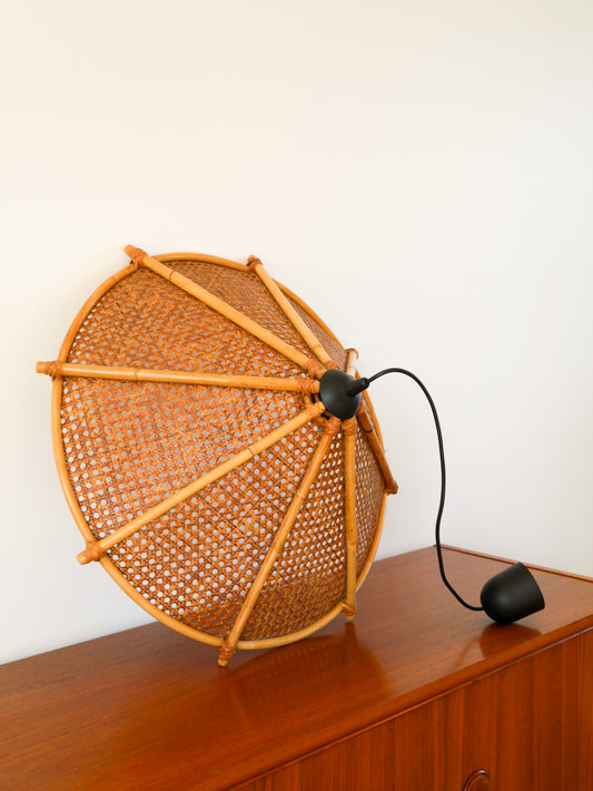 Grande suspension en rotin et cannage, forme Lotus, 1960